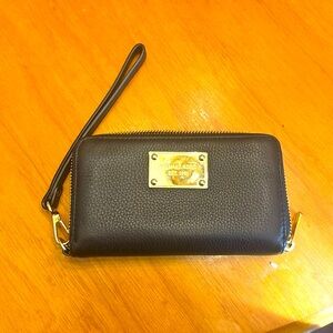 Women’s - MICHAEL KORS wristlet